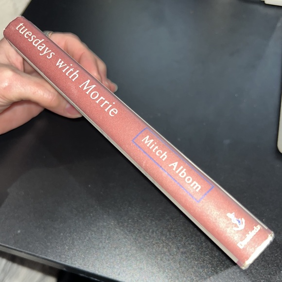 TUESDAYS WITH MORRIE BY MITCH ALBOM HARDCOVER BOOK 1997 DOUBLEDAY - Picture 4 of 17